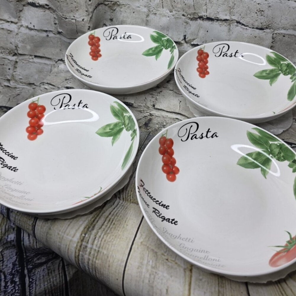 Appetit Pasta  Lot of 4 Individual Serving Bowls  Tomatoes and Basil Appx 8 Inch